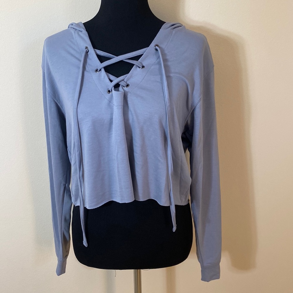 Women’s Express Pale Blue Casual cropped Stretch Knit Hooded Long Sleeve Top